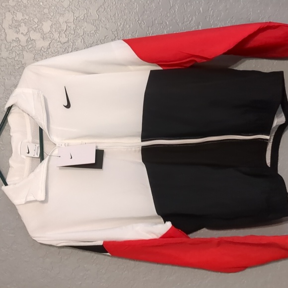 Nike Jacket - Picture 3 of 10